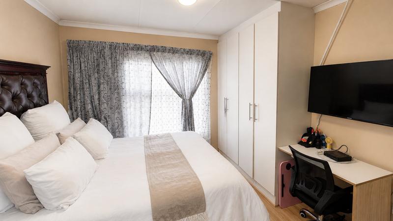 3 Bedroom Property for Sale in Vista Park Free State